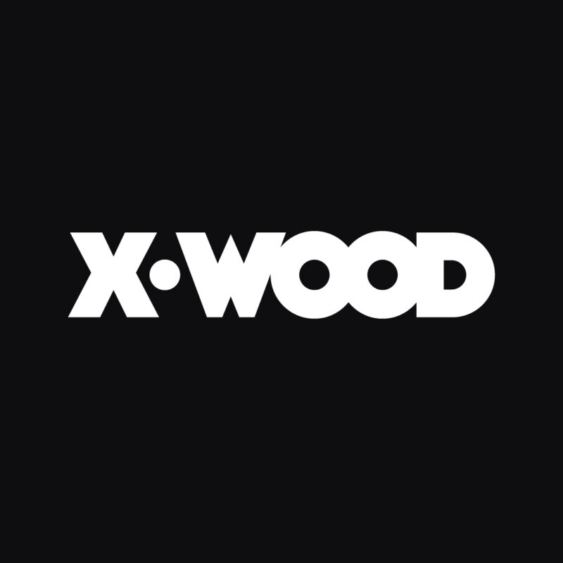 Логотип производителя <br> товаров из дерева «XWood»